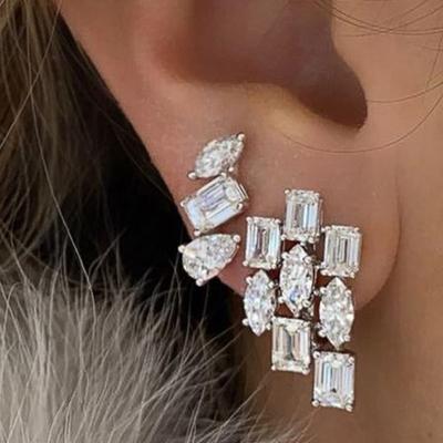 Cercei Stud la Modă pentru Femei Geometrice Zirconiu Cubic Design Versatil Purtare Zilnică Chic Accesoriu pentru Piercingul Urechii Bijuterii