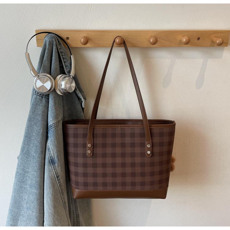 Simple and large-capacity tote bag plaid women's bag 2025 new trend fashionable shoulder bag foreign underarm bag