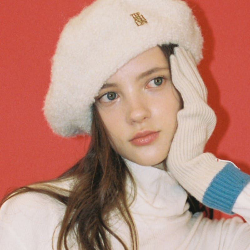 

БЕРЕТ ИЗ БУКЛЕ ЭШЛИНН (3 ЦВЕТА) IVORY