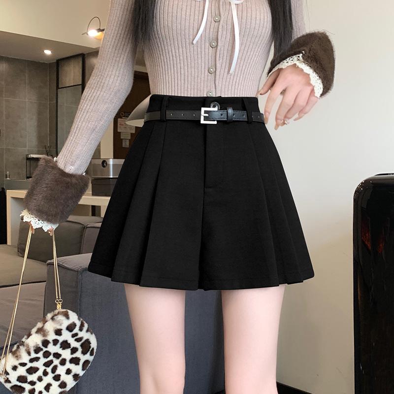 Women's 2024 High-Waist Khaki Woolen Pleated A-Line Shorts for Autumn/Winter
