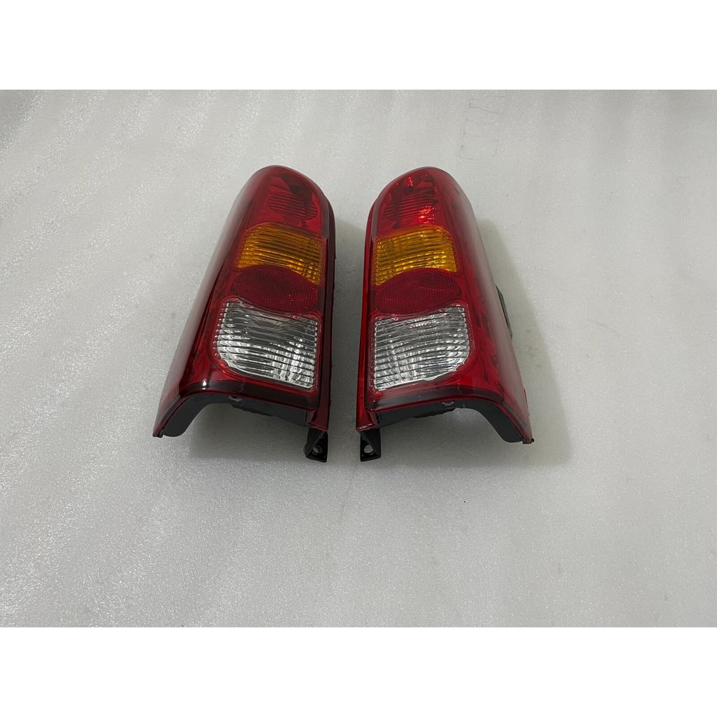 Suzuki Carry Van GA413 Rückbrems-Rücklichtsatz Links & Rechts 35650-77A00