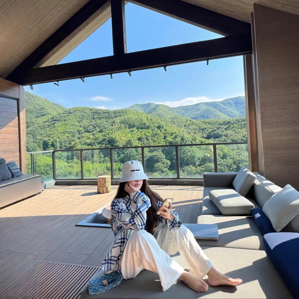 

Women s Baby Blue & White Plaid Sun Protection Loose Long Sleeve Shirt for Summer/Early Spring XXXL синій