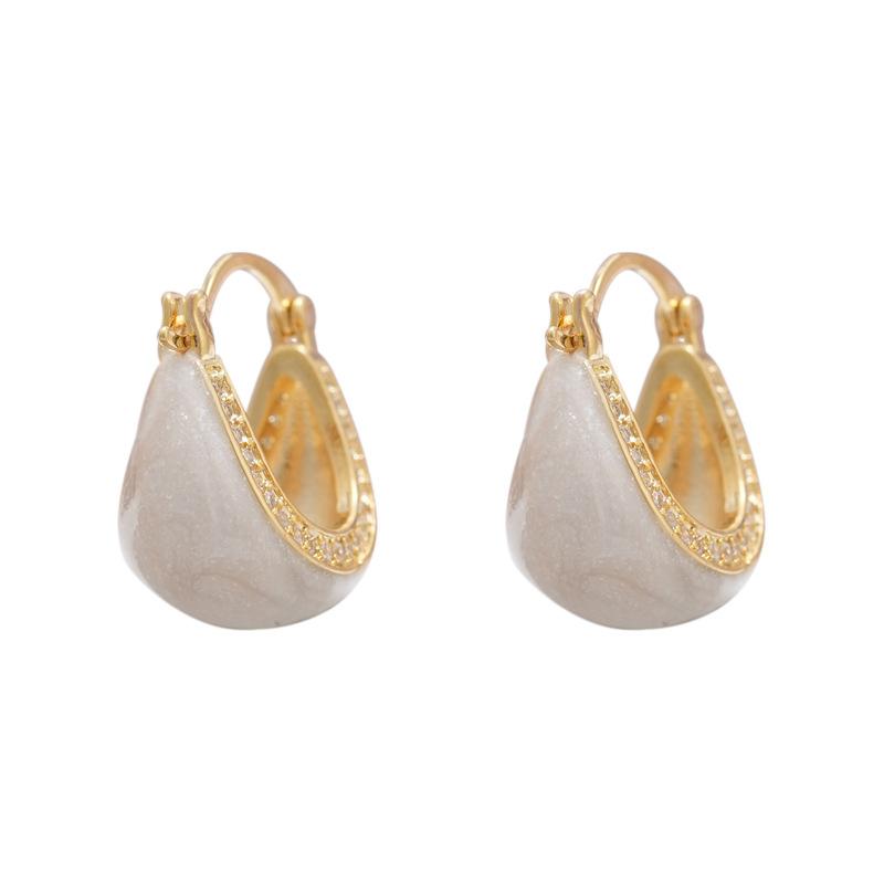 Small Fresh And Sweet Slightly Inlaid Zircon Temperament Earrings Fashionable Retro High-End Earrings Niche Design Ear Buckle Women