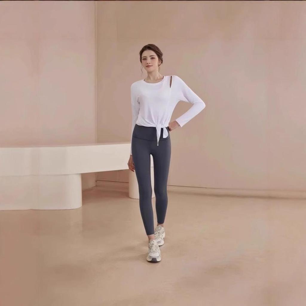 Premium Women's Long-Sleeve Slimming Yoga and Fitness Top for Spring and Autumn