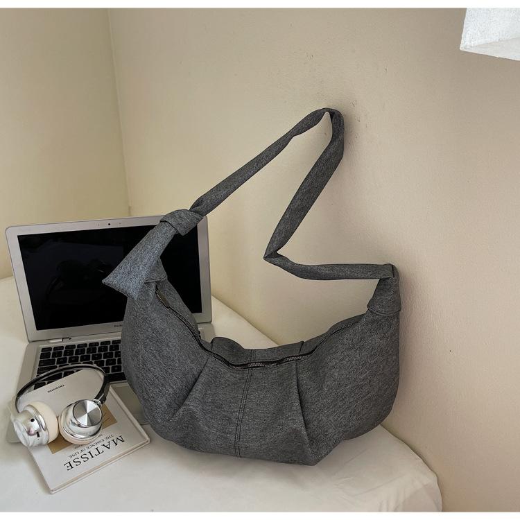 Ladies 2025 New Pleated Large-capacity Dumpling Bag Casual Fashion Messenger Bag Korean Version Niche Commuter Tote Bag