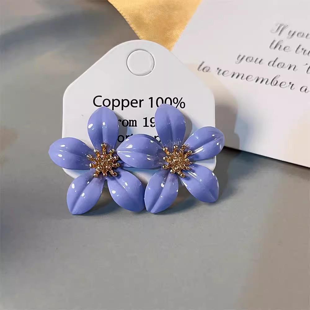 2025 Spring/Summer Floral Pearl Stud Earrings - Elegant Women's Light Luxury Edition
