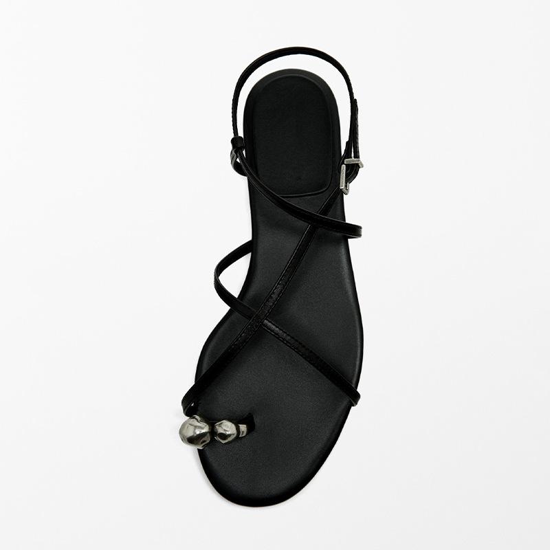 

Leather metal sleeve toe Roman sandals women s 2025 summer new open-toed flat bottom one-word cross strap cool slippers 40 чёрный