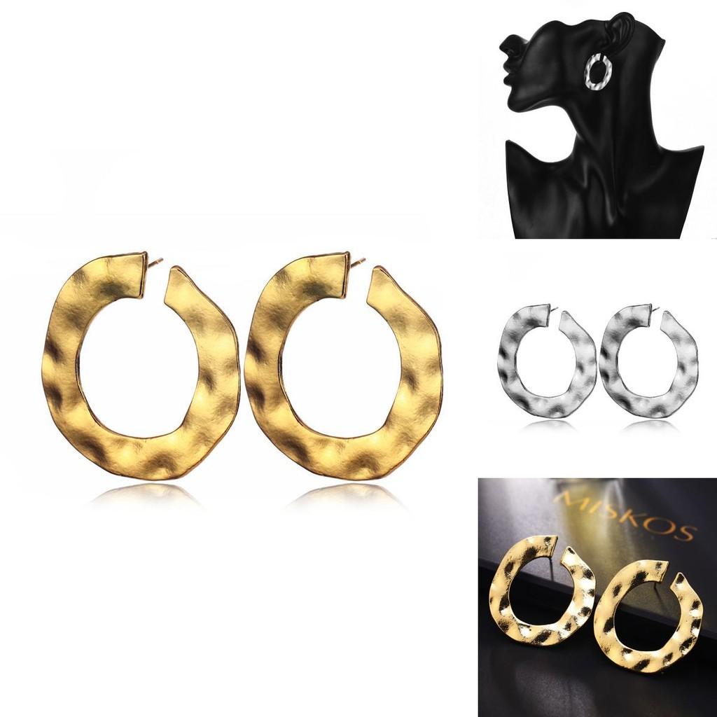 Fashionable Women's Alloy Hoop Earrings Modern Geometric Style In Gold And Silver