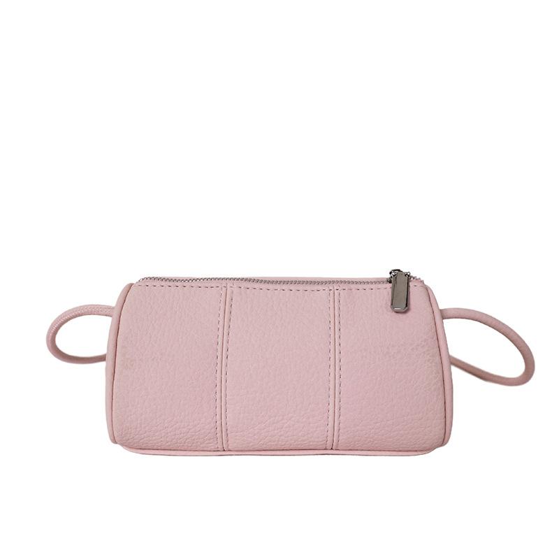 A Niche and Stylish Pillow Bag for Commuting To Boston. Features A Crossbody Strap.
