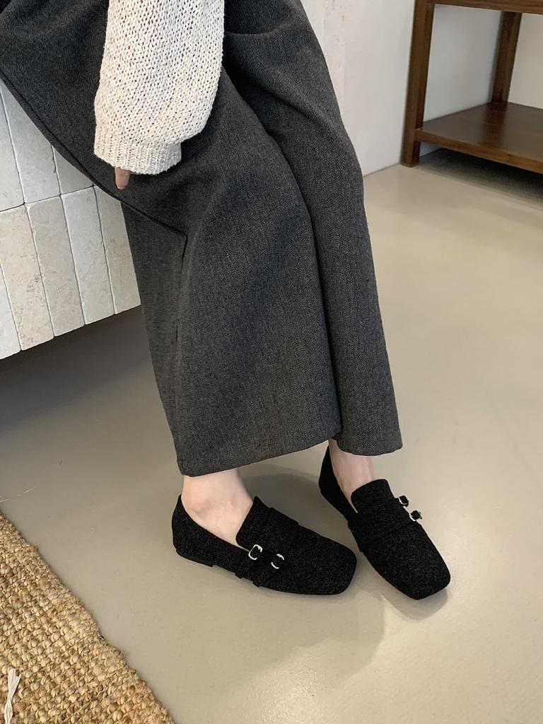 Retro British style loafers women's 2025 autumn and winter new thin square head strap fleece warm casual single shoes women