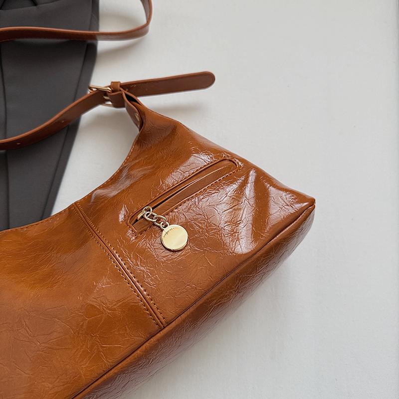 Bag Women's Autumn and Winter Maillard Style Underarm Bag Korean Niche Design Punk Locomotive Bag Shoulder Bag