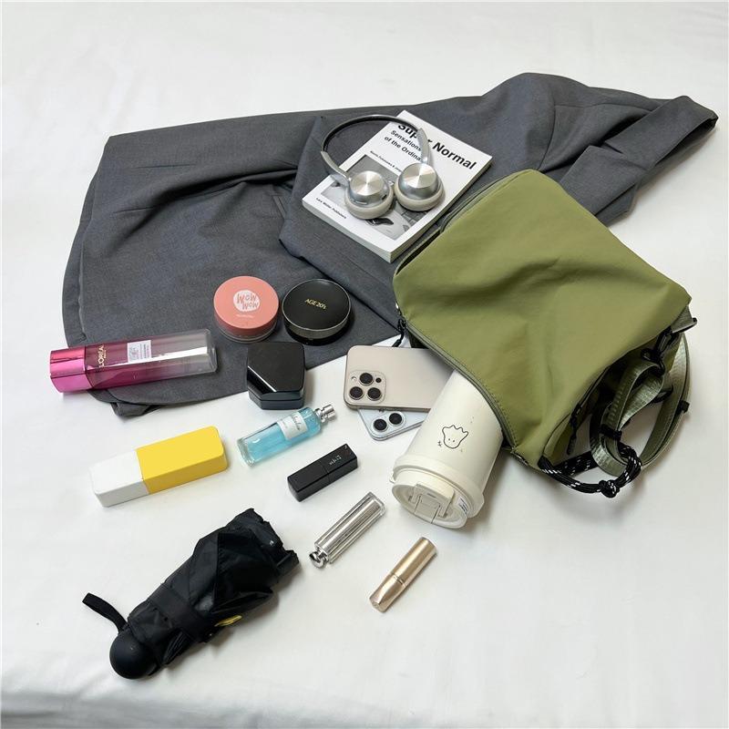 Large-capacity Commuting Nylon Messenger Bag Female, New Trendy One-pack Three-purpose Shoulder Bag Backpack