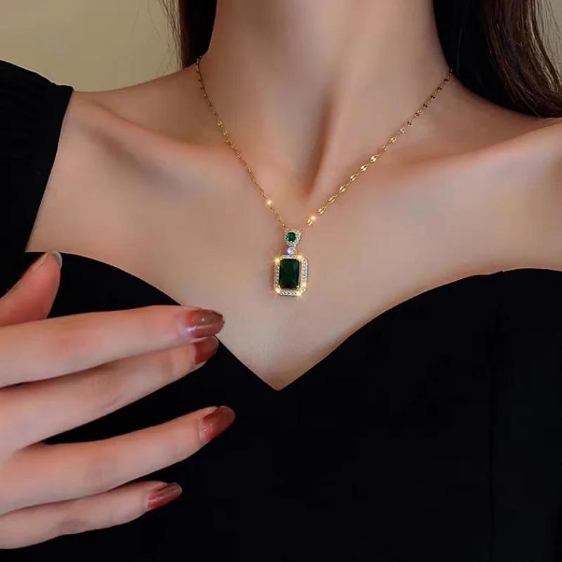 Squisita moda bottiglia di profumo di smeraldo collana orecchini anello set da 3 pezzi set classico di gioielli per banchetti nuziali regalo di compleanno