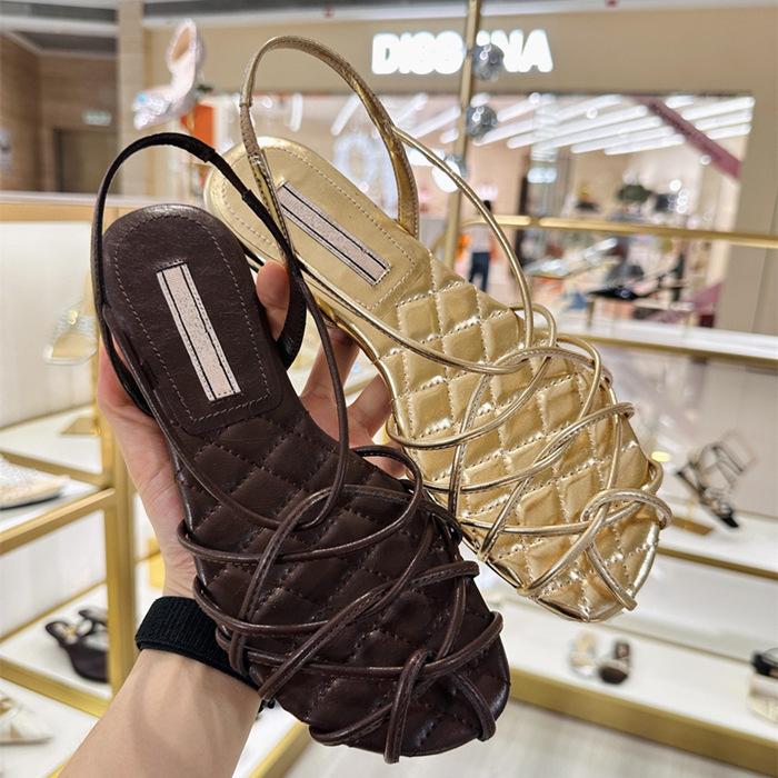 

Sheepskin~ Zhong Chuxi has the same alkaline water knot woven open-toed thin strap gold flat-bottomed Roman sandals for women s summer wear 35