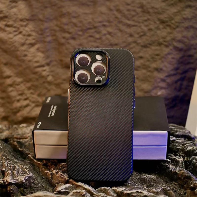 

Ультратонкий матовый мягкий чехол из ТПУ с текстурой углеродного волокна для iPhone 16 15 14 13 Pro Max Plus, сенсорный нескользящий бампер iPhone 13 чёрный