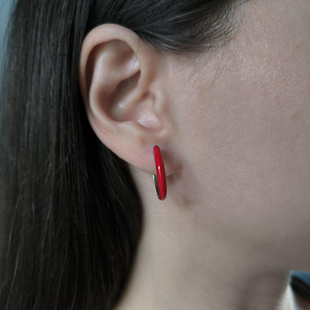 Серебряные серьги с фианитами, емаллю (60002194)