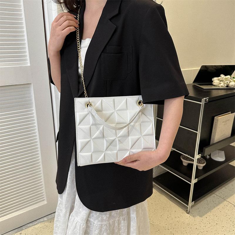 Simple Women's Fashion Bag New 2025 Spring and Summer New Popular Texture Chain Messenger Bag Casual Shoulder Bag