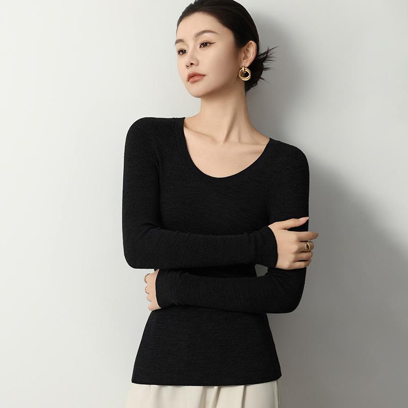 Mengyi Spring 18-Gauge Fine Wool U-Neck Slim Fit Women's Sweater