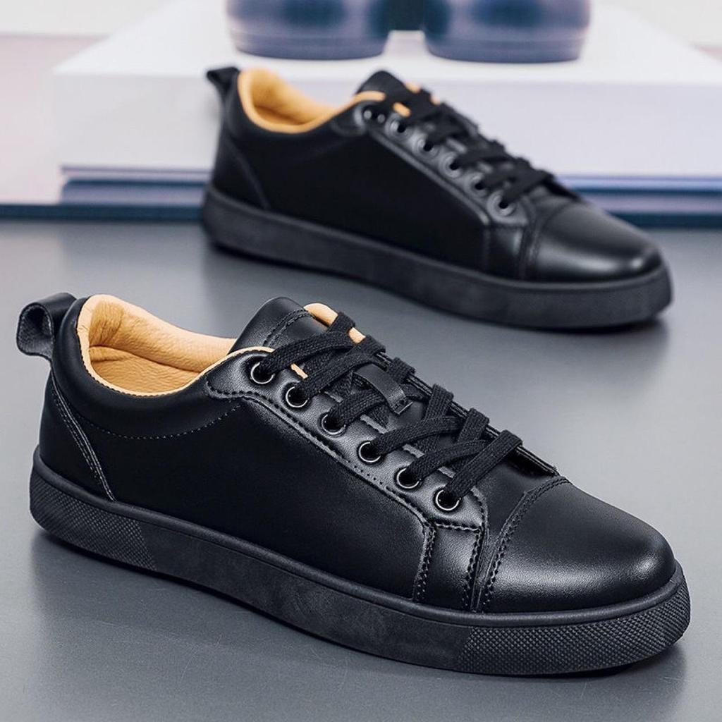 2026 Autumn New Leather Surface White Shoes Men's Shoes Red Bottom Casual Shoes Fashion Trend Commuting Business Board Shoes