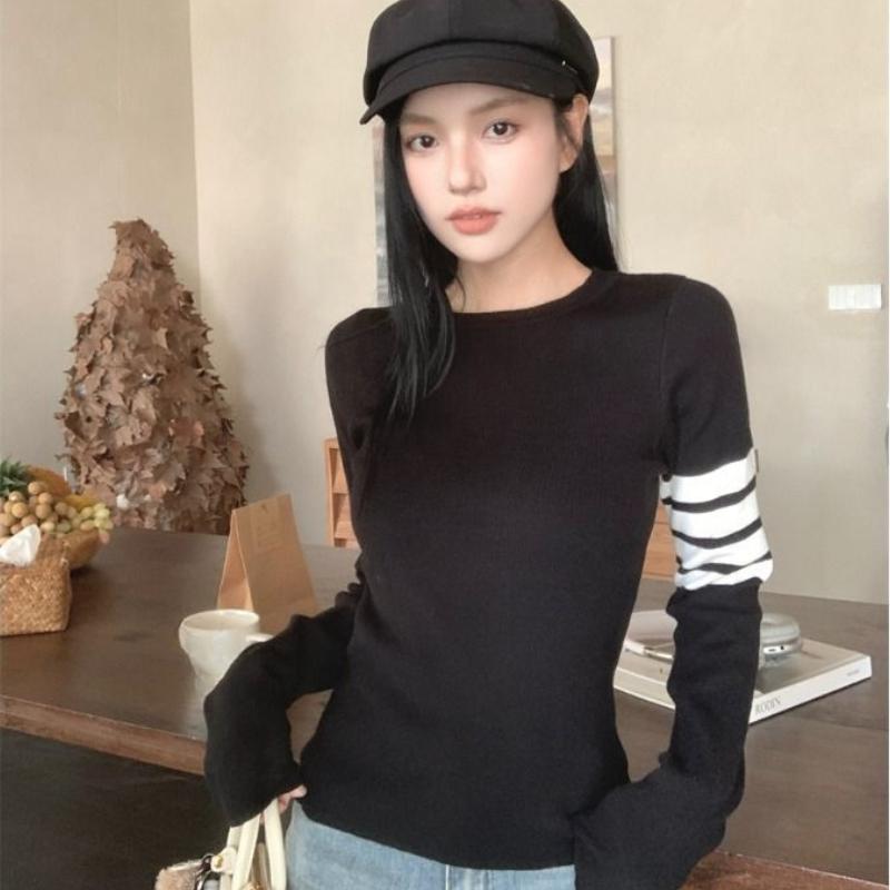 

Нишевый полосатый трикотажный свитер с длинным рукавом мягкий и стройнит миниатюрных женщин в начале осени one size чёрный