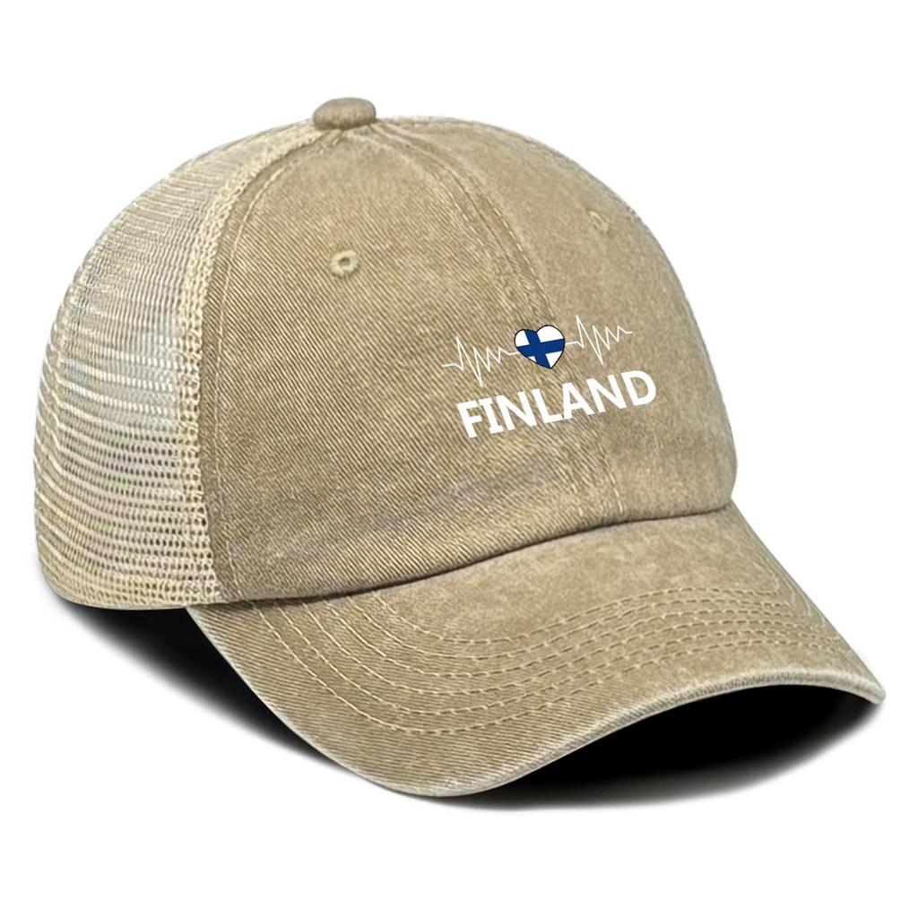 Heart Waves Finland Flag Print Adjustable Mesh Cap, Patriotic Flat Cap Unisex Vintage Lightweight Fit Adjustable Baseball Cap