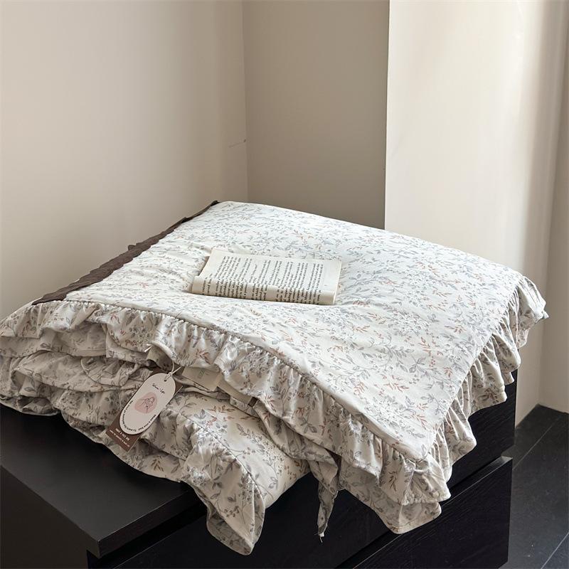 Spring and summer new knitted cotton French small floral printing lace summer quilt summer cool quilt air conditioner quilt