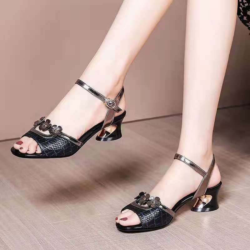 2024 Summer Open Toe New Retro Flower Color Block Fashion Thick Heel Women's Sandals with One Line Buckle Sandals