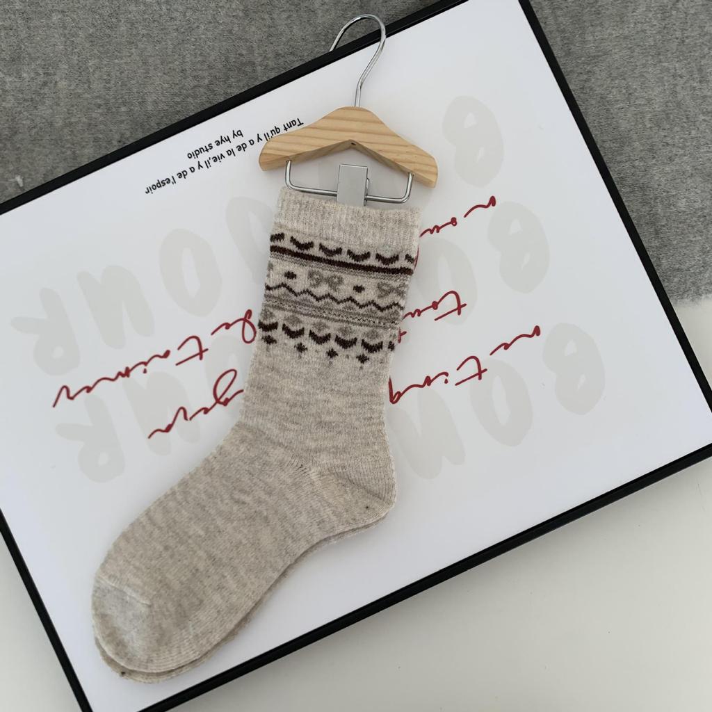 Fair Isle Retro Color Block Wool Socks - Mid-Calf Warmth for Autumn and Winter