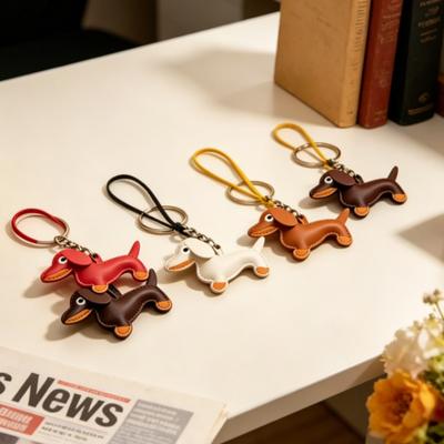 Custom Leather Keychain Cute Sausage Dog Laser Personalize Number Cartoon Puppy Kering Car Key Chain Ring for Couple