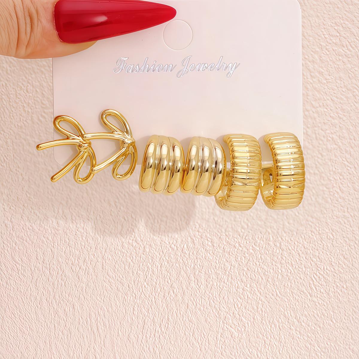 European  American Chic Shell C-shaped Earrings for Women – Trendy  Unique Resort Style 2