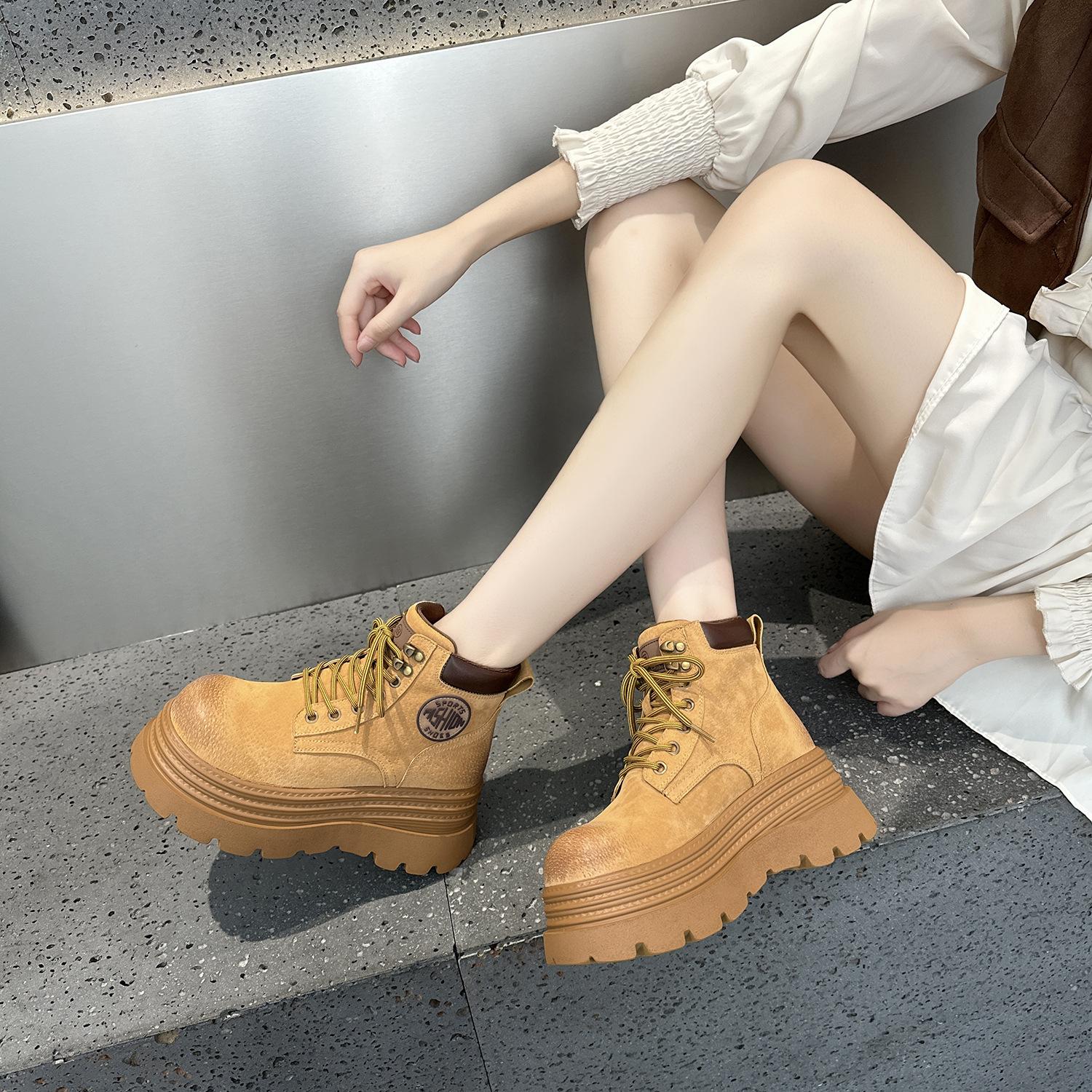 

Leather platform Martin boots women s 2025 new autumn and winter retro British style big yellow boots short boots versatile lace-up single boots 35