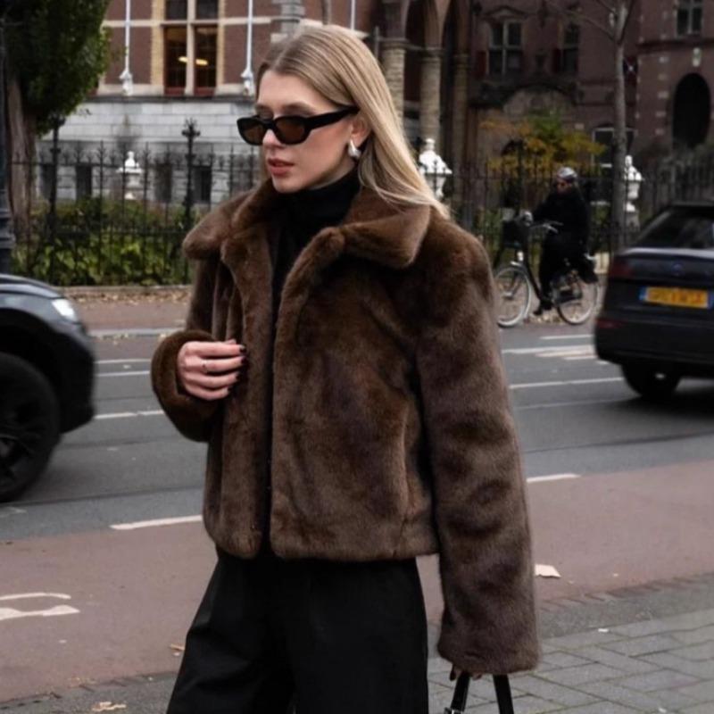 Wind Imitation Fur Jacket Women's Fashion Short Mink Fleece Fur Jacket Small Plush Fur Jacket