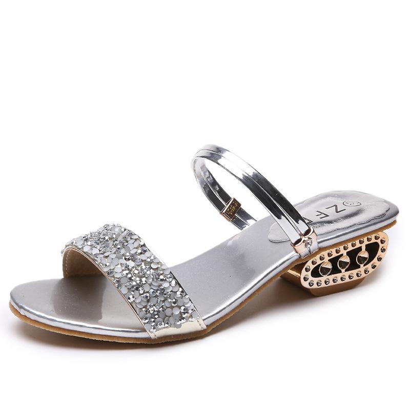

Cool slippers women s 2026 summer rhinestone sequins with one word outside wearing fashionable European and American shoes two women wearing sandals 41 срібний