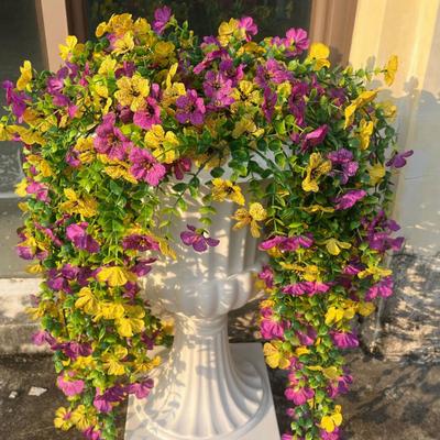 Decorazione Finta Vite Viola Realistica Resistente ai Raggi UV Fiore Finto Rattan Interno Esterno Giardino Portico Patio Parete Appeso Finta Fioritura Decorazione