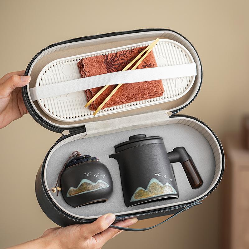 

Retro Chinese style ceramic tea set Outdoor tea cup Camping travel express set Simple leather bag