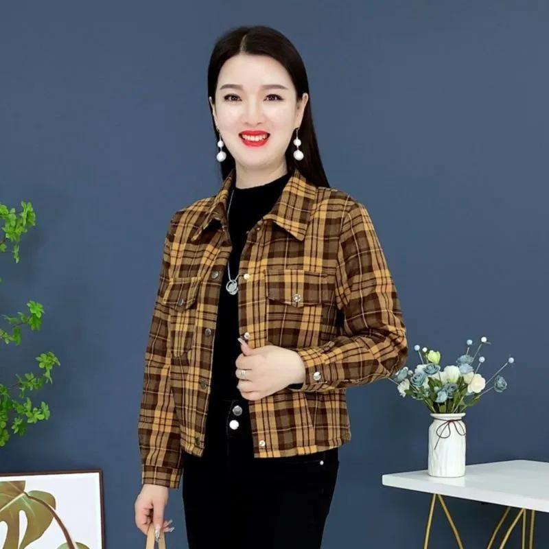 Women's Petite Fleece-Lined Plaid Jacket: Spring & Autumn Style