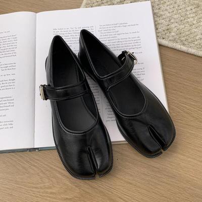 2025 Neue Damen Flats Damen Square Toe Retro Einzelne Schuhe Ein Wort Schnalle Flache Mündung Mary Jane Schuhe Split Toe Schuhe Sandalen