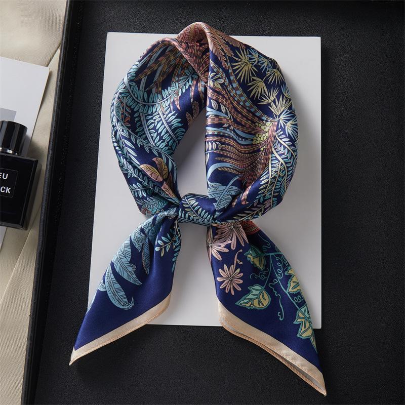 Rich Jungle Tropical Botanical Garden Silk Scarf Women s Fashion Elegant Light Luxury Mulberry Silk Scarf Versatile 70 Square Scarf 68*68cm