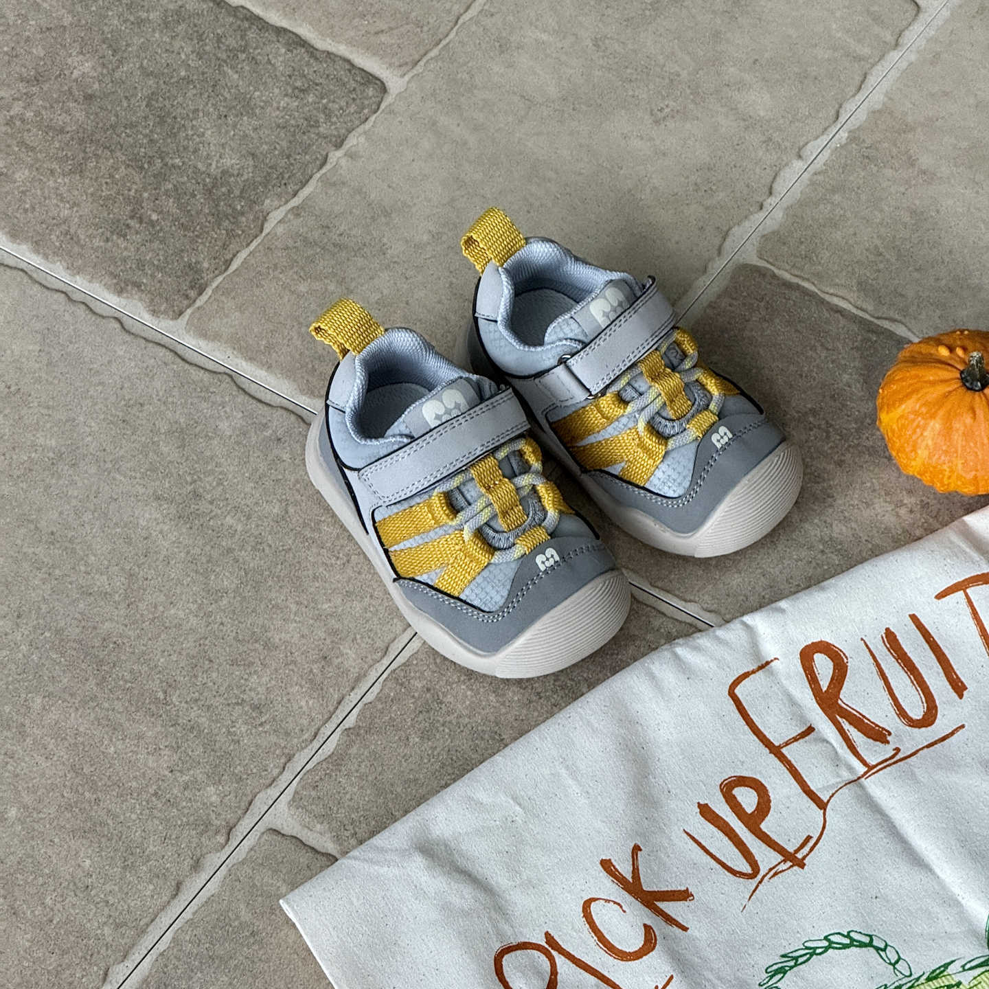 

XSHX children s functional shoes Wenzhou rubber sole steady bag head Velcro boys and girls lightweight autumn new baby shoes 25