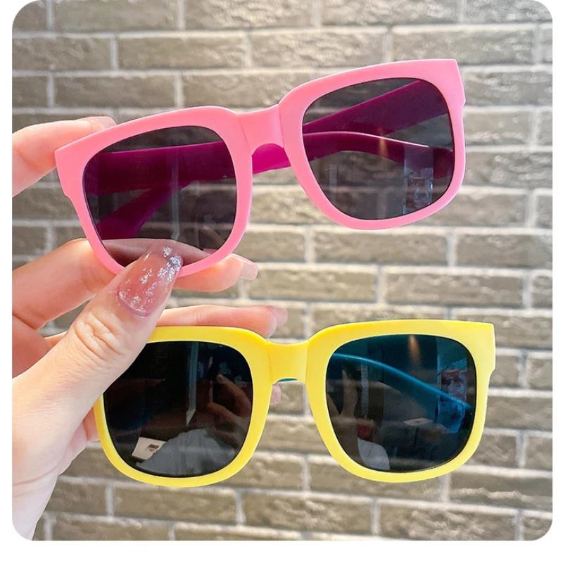 Flexible Children Folding Sunglasses with Box Kids Travel Goggle Shades Trendy UV400 Outdoor Sun Glasses Eyewear for Boys Girls