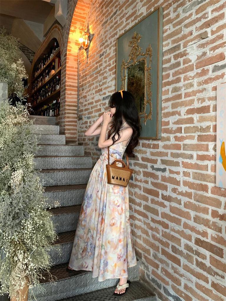 2025 French Retro Floral Halter Sundress: Women's Summer Backless Waist-Hugging Long Dress