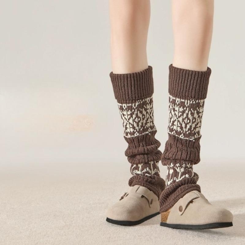 Autumn and Winter Retro Warm Socks, Slimming Thick-needle Calf Socks, Leggings, Snow Boots and Piles of Socks