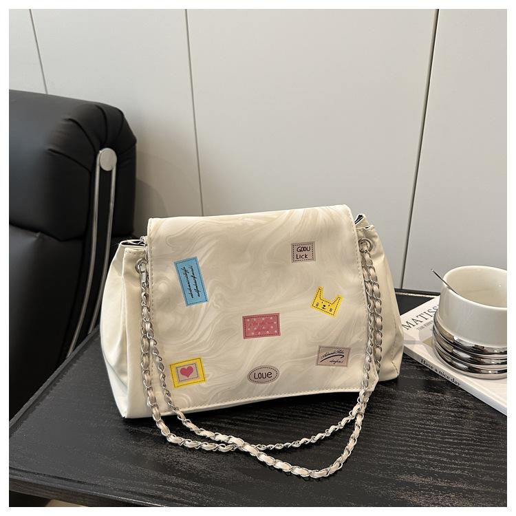 

Вместительная сумка-тоут, новая модная, с персонализированным дизайном, большой вместимости, на цепочке, на плечо, подмышку