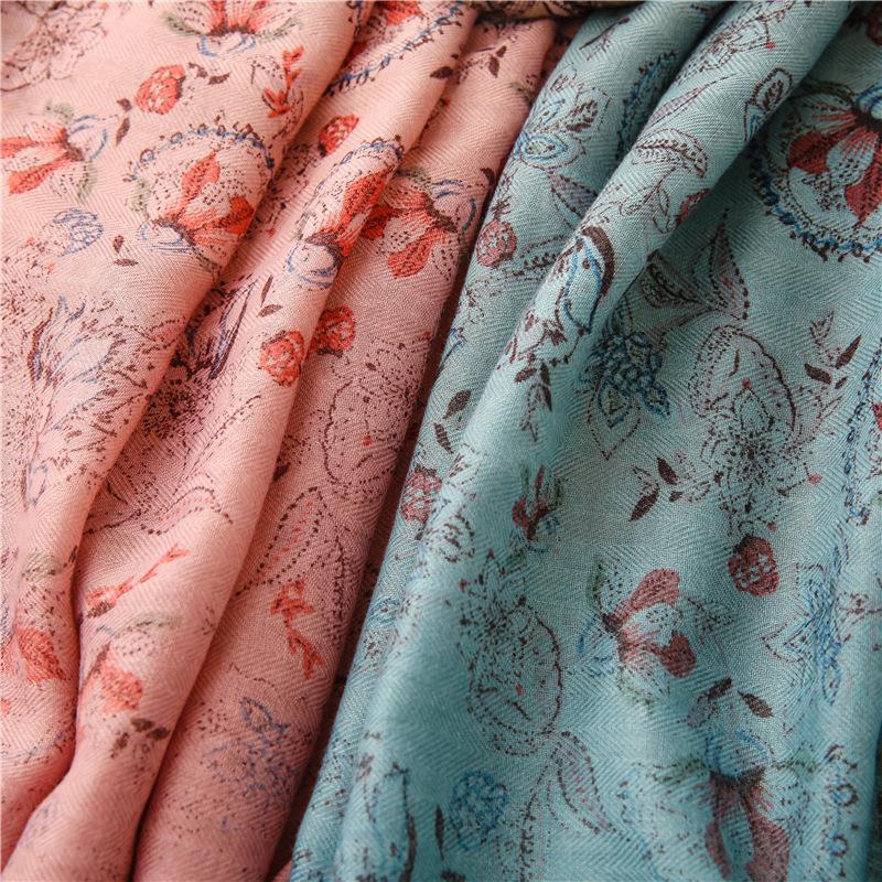 Autumn Fashion Ombre 3-color Aztec Ethnic Floral Tassel Viscose Scarf Lady Gradient Shawls and Wraps Pashmina Stole Muslim Hijab