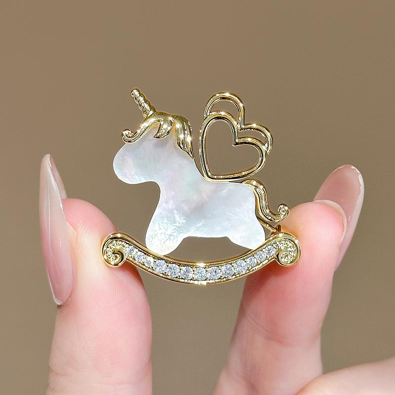 Cute Cartoon Pony Brooch Exquisite Zodiac Horse Brooch Pin For Women Temperament Clothing Accessories Men Suit Lapel Corsage