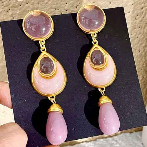 Elegant Women Men Fashion Classic Crystal Pendant Earrings For Women Girls Vintage Palace Style Gorgeous Ear Rings Jewelry