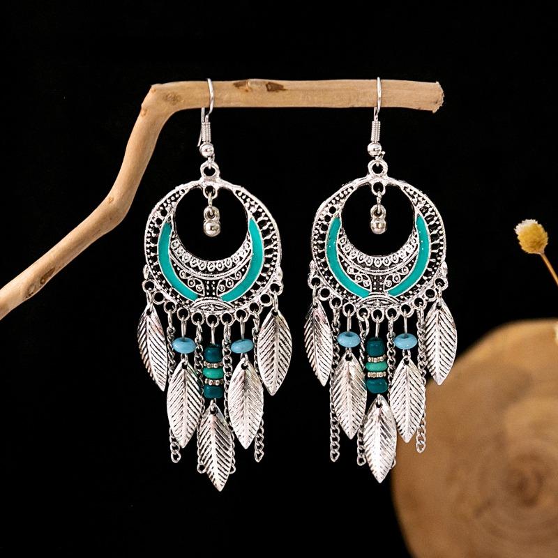 Bohemian fringed turquoise earrings, retro few earrings, personalized temperament earrings.