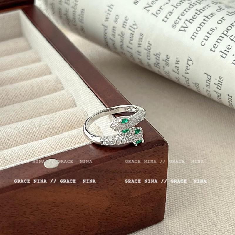 

Регулируемое модное кольцо в форме змеи с микроинкрустацией бриллиантами для женщин J976 серебряный