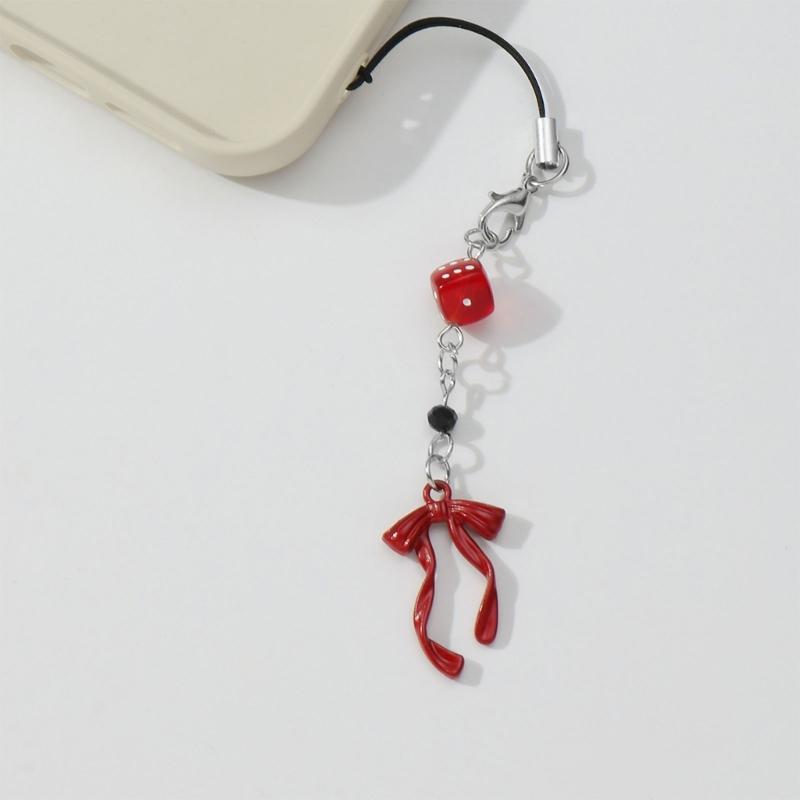 Schickes Schmetterlingskreuz Design Schlüsselanhänger Dekorative Schmetterlingskreuz Schlüsselanhänger mit Würfel Anhänger für Taschen Handys