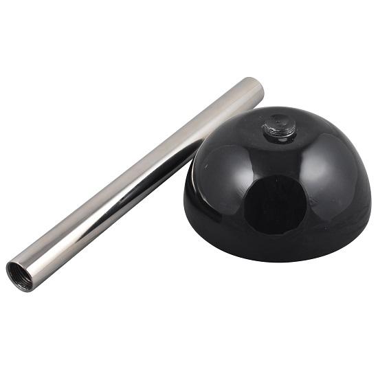 Ensemble d'échecs de luxe en laiton métallique minimaliste de 53,34 cm de haut, avec plateau et table